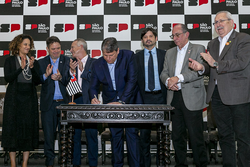  Governo de SP sanciona lei do novo salário mínimo estadual de R$ 1.550