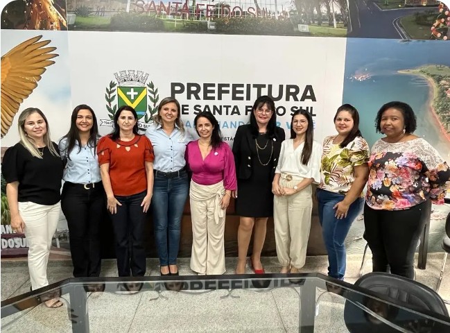  Fundo Social e Assistência Social apresentam projeto Casa da Mulher de Santa Fé