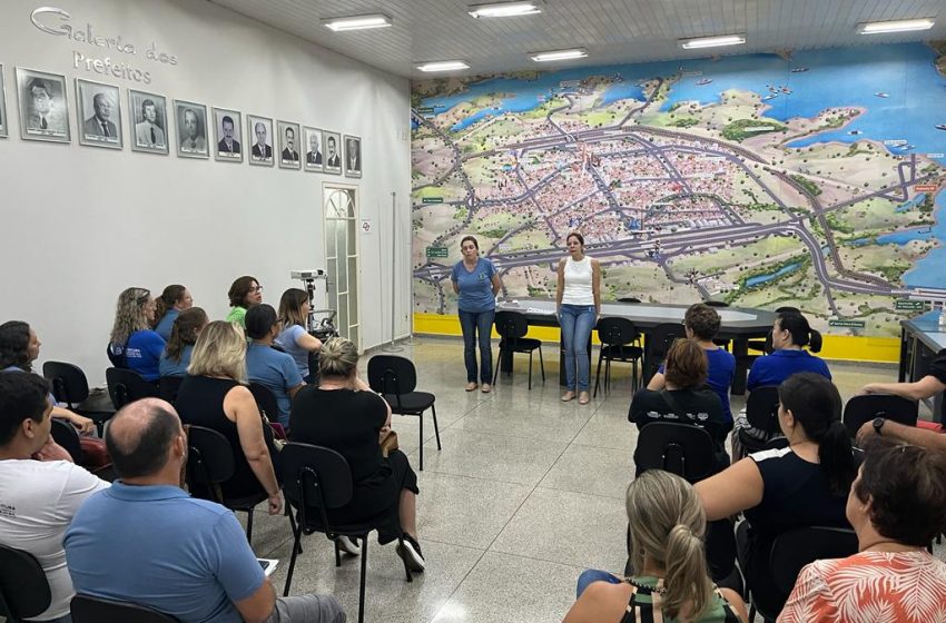  Secretaria da Saúde de Santa Fé elabora comitê com intuito de elevar a cobertura vacinal entre crianças e adolescente do município