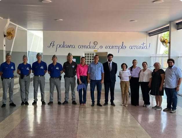  Escola Cívico-Militar Profª Thereza Siqueira Mendes retoma suas atividades