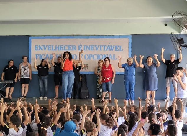  Alunos da Escola Municipal Profª Marina de Oliveira recebem visita dos integrantes do UNATI/Unifunec