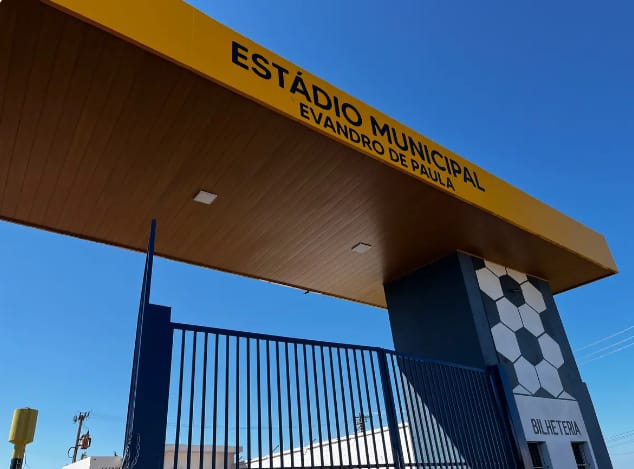  Prefeitura de Santa Fé do Sul faz entrega oficial do Estádio Evandro de Paula após revitalização